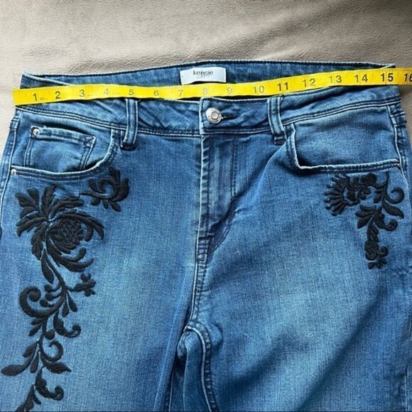Kensie Jeans with Flower  Embroider Skinny Jeans Size 8 - Picture 5 of 11